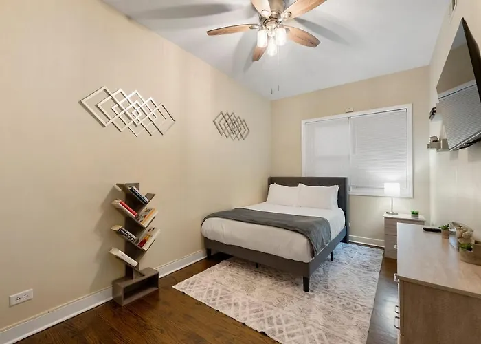 Medical District 2br With Jacuzzi & Parking *